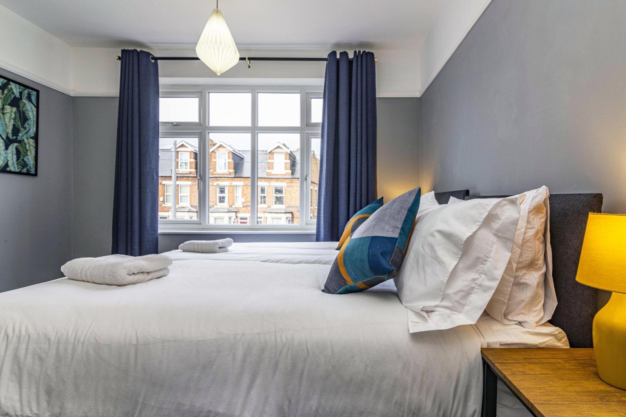 Lovely 4Bdr Home- Off Street Parking Sleeps 7 Nottingham Exterior photo